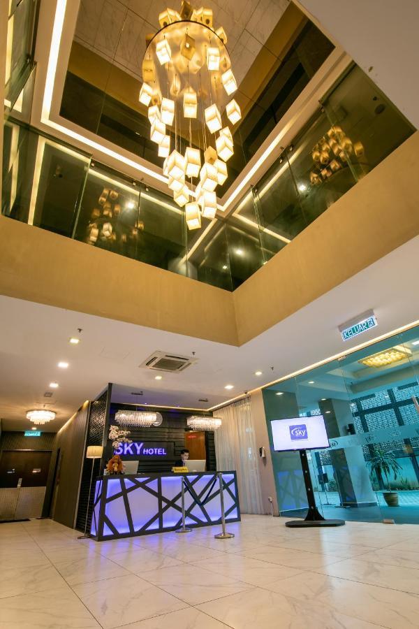 Sky Hotel Kota Kinabalu Exterior photo